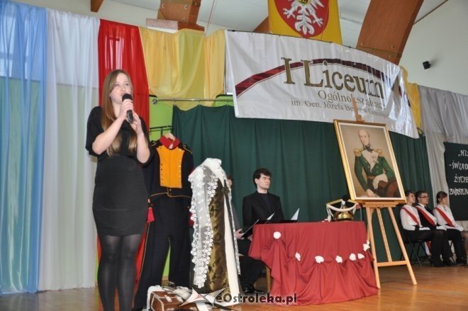 1 LO: Uczniowie uczcili pamięć gen. Bema [14.III.2012] - zdjęcie #1 - eOstroleka.pl