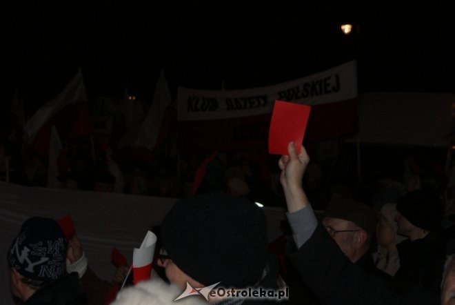 Protest przeciw podwyższaniu wieku emerytalnego: „Rządowi trzeba pokazać czerwoną kartkę”  [14 III 2012] - zdjęcie #6 - eOstroleka.pl