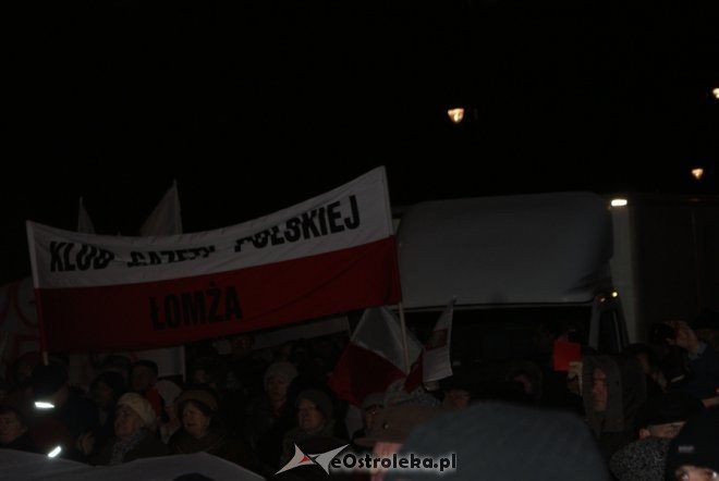 Protest przeciw podwyższaniu wieku emerytalnego: „Rządowi trzeba pokazać czerwoną kartkę”  [14 III 2012] - zdjęcie #4 - eOstroleka.pl