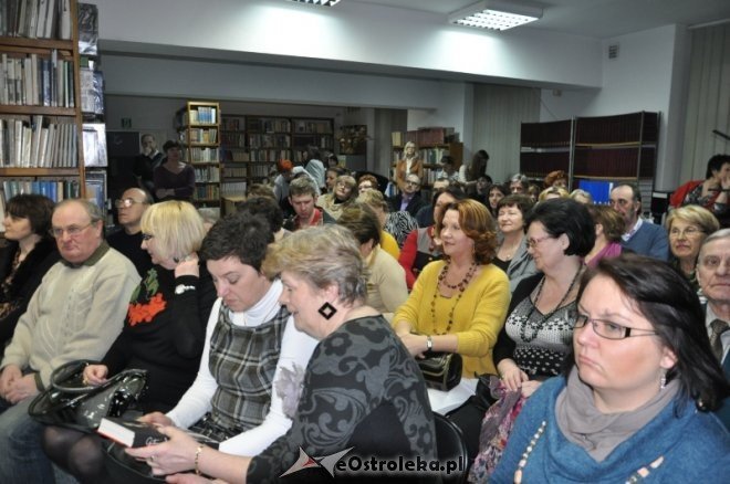 Wieczór w Arce: Magdalena Zawadzka promowała nową książkę [15.III.2012] - zdjęcie #4 - eOstroleka.pl