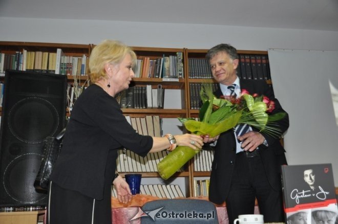 Wieczór w Arce: Magdalena Zawadzka promowała nową książkę [15.III.2012] - zdjęcie #13 - eOstroleka.pl