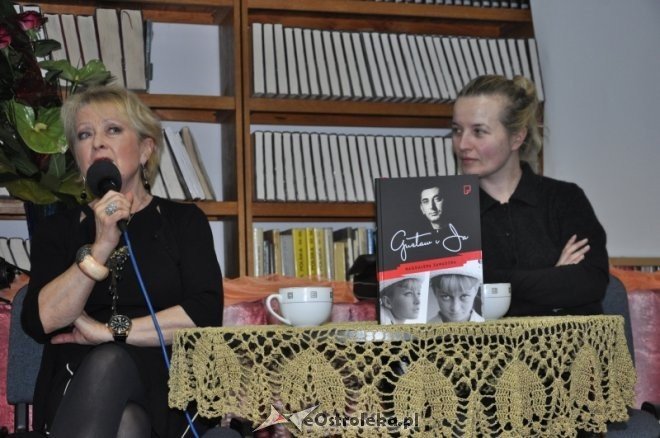 Wieczór w Arce: Magdalena Zawadzka promowała nową książkę [15.III.2012] - zdjęcie #1 - eOstroleka.pl