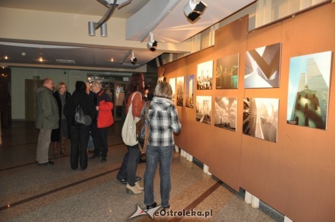 Wernisaż wystawy 11 Września - 10 lat później w OCK [16 III 2012] - zdjęcie #1 - eOstroleka.pl