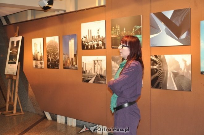 Wernisaż wystawy 11 Września - 10 lat później w OCK [16 III 2012] - zdjęcie #8 - eOstroleka.pl