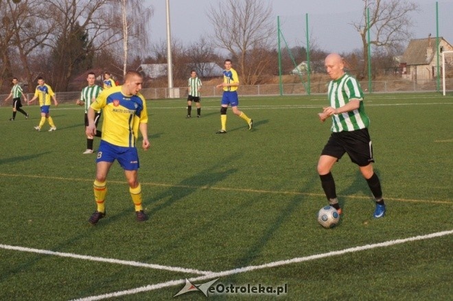 Liga Okręgowa: Korona Ostrołęka - Tęcza Ojrzeń [17.03.2012]   - zdjęcie #21 - eOstroleka.pl