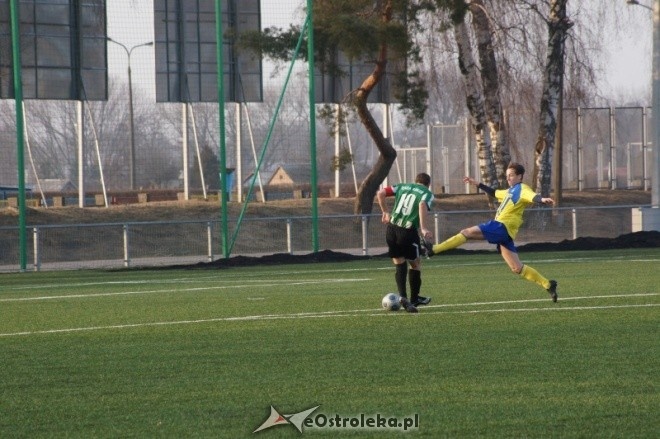 Liga Okręgowa: Korona Ostrołęka - Tęcza Ojrzeń [17.03.2012]   - zdjęcie #20 - eOstroleka.pl