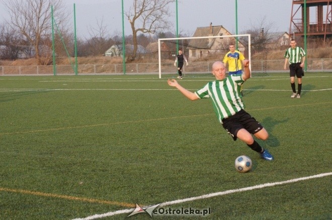 Liga Okręgowa: Korona Ostrołęka - Tęcza Ojrzeń [17.03.2012]   - zdjęcie #3 - eOstroleka.pl