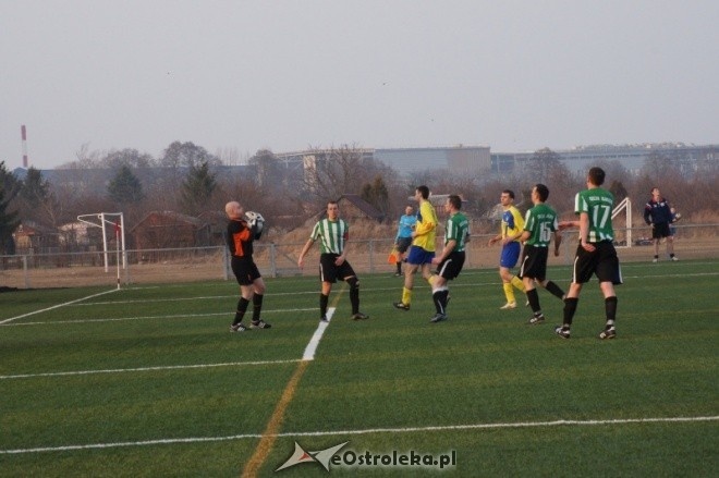 Liga Okręgowa: Korona Ostrołęka - Tęcza Ojrzeń [17.03.2012]   - zdjęcie #1 - eOstroleka.pl