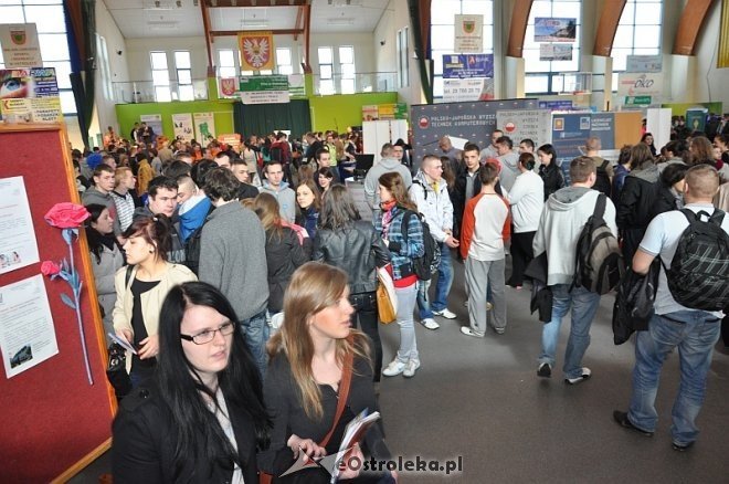 Młodzieżowe Targi Edukacji i Pracy [23.03.2012] - zdjęcie #54 - eOstroleka.pl