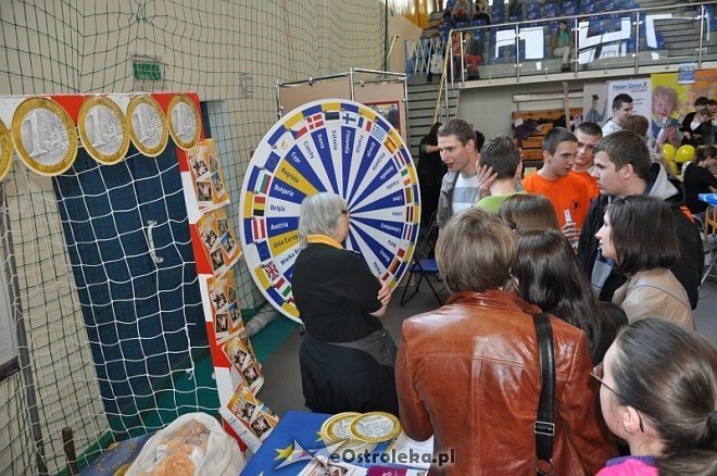 Młodzieżowe Targi Edukacji i Pracy [23.03.2012] - zdjęcie #12 - eOstroleka.pl