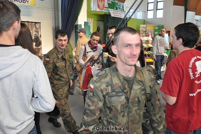 Młodzieżowe Targi Edukacji i Pracy [23.03.2012] - zdjęcie #7 - eOstroleka.pl