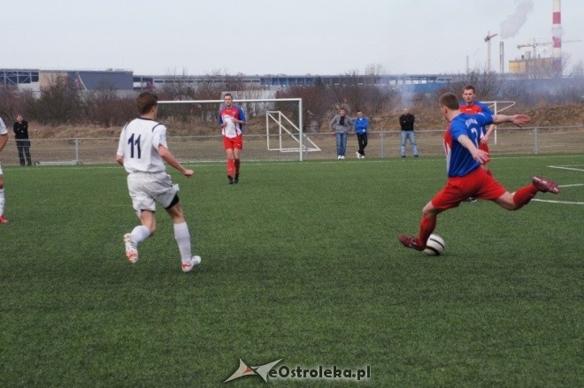 III Liga: Narew Ostrołęka - KS Piaseczno 0:2 [24.03.2012] - zdjęcie #12 - eOstroleka.pl