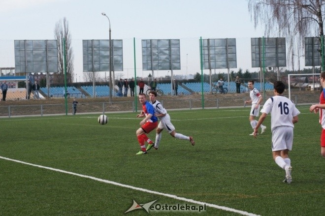 III Liga: Narew Ostrołęka - KS Piaseczno 0:2 [24.03.2012] - zdjęcie #8 - eOstroleka.pl