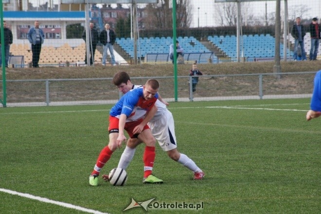 III Liga: Narew Ostrołęka - KS Piaseczno 0:2 [24.03.2012] - zdjęcie #7 - eOstroleka.pl