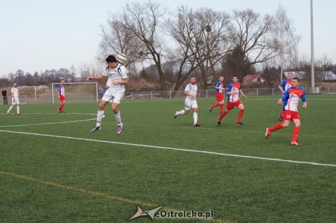 III Liga: Narew Ostrołęka - KS Piaseczno 0:2 [24.03.2012] - zdjęcie #6 - eOstroleka.pl