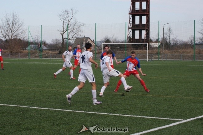 III Liga: Narew Ostrołęka - KS Piaseczno 0:2 [24.03.2012] - zdjęcie #5 - eOstroleka.pl