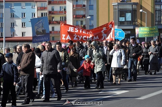 Marsz dla życia i rodziny [25.03.2012] - zdjęcie #33 - eOstroleka.pl