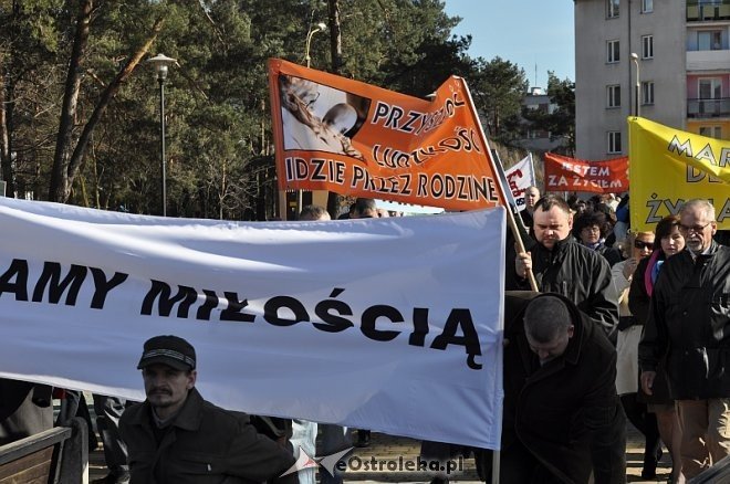 Marsz dla życia i rodziny [25.03.2012] - zdjęcie #28 - eOstroleka.pl