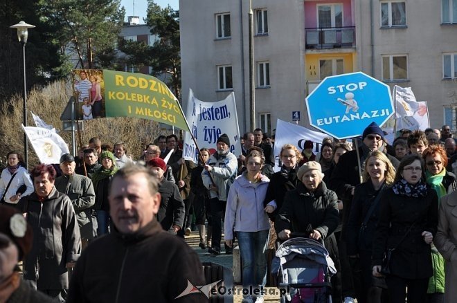 Marsz dla życia i rodziny [25.03.2012] - zdjęcie #18 - eOstroleka.pl