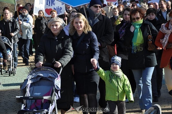 Marsz dla życia i rodziny [25.03.2012] - zdjęcie #16 - eOstroleka.pl