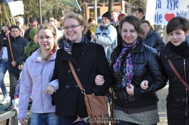 Marsz dla życia i rodziny [25.03.2012] - zdjęcie #13 - eOstroleka.pl