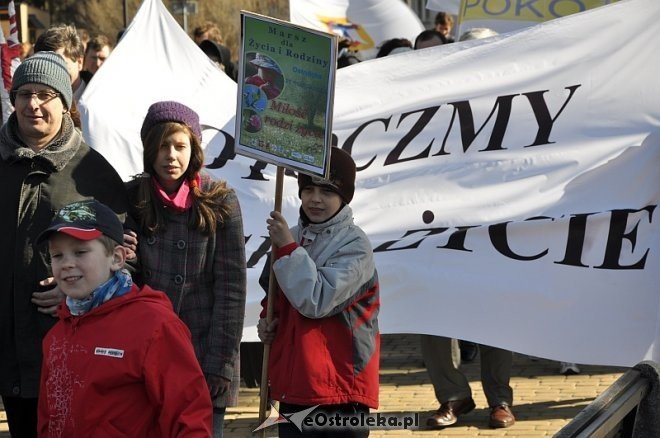 Marsz dla życia i rodziny [25.03.2012] - zdjęcie #6 - eOstroleka.pl