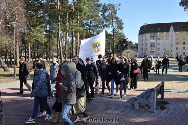 Marsz dla życia i rodziny [25.03.2012] - zdjęcie #100 - eOstroleka.pl