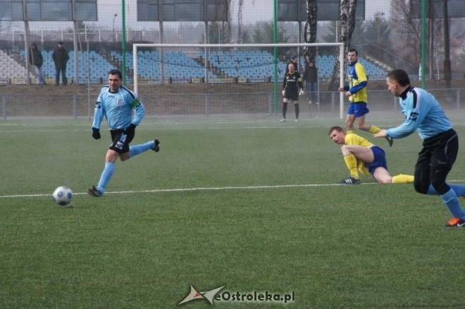 Liga Okręgowa: Korona HiD Ostrołęka - Sona Nowe Miasto 0:1 [31.03.2012] - zdjęcie #28 - eOstroleka.pl