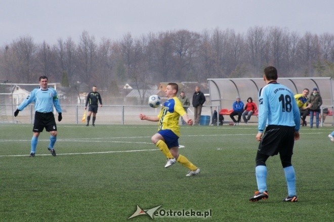 Liga Okręgowa: Korona HiD Ostrołęka - Sona Nowe Miasto 0:1 [31.03.2012] - zdjęcie #25 - eOstroleka.pl