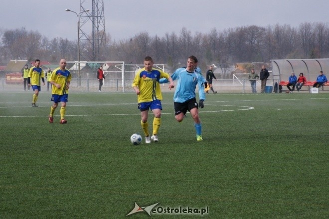 Liga Okręgowa: Korona HiD Ostrołęka - Sona Nowe Miasto 0:1 [31.03.2012] - zdjęcie #24 - eOstroleka.pl