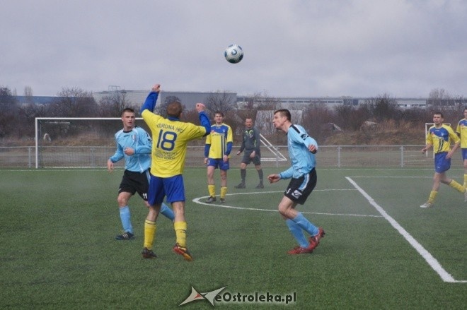 Liga Okręgowa: Korona HiD Ostrołęka - Sona Nowe Miasto 0:1 [31.03.2012] - zdjęcie #18 - eOstroleka.pl