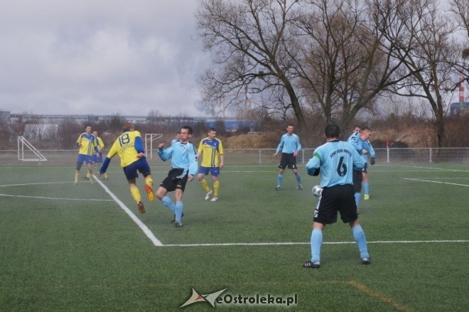 Liga Okręgowa: Korona HiD Ostrołęka - Sona Nowe Miasto 0:1 [31.03.2012] - zdjęcie #17 - eOstroleka.pl