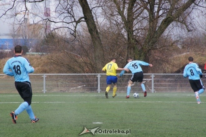 Liga Okręgowa: Korona HiD Ostrołęka - Sona Nowe Miasto 0:1 [31.03.2012] - zdjęcie #14 - eOstroleka.pl