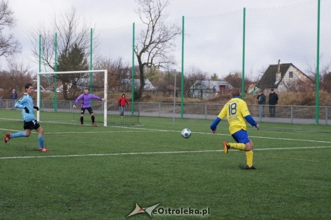Liga Okręgowa: Korona HiD Ostrołęka - Sona Nowe Miasto 0:1 [31.03.2012] - zdjęcie #13 - eOstroleka.pl