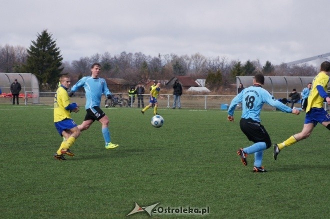 Liga Okręgowa: Korona HiD Ostrołęka - Sona Nowe Miasto 0:1 [31.03.2012] - zdjęcie #9 - eOstroleka.pl