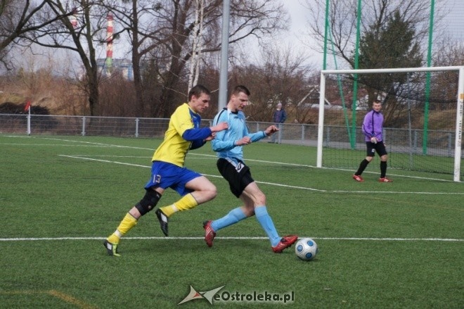 Liga Okręgowa: Korona HiD Ostrołęka - Sona Nowe Miasto 0:1 [31.03.2012] - zdjęcie #8 - eOstroleka.pl