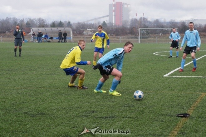 Liga Okręgowa: Korona HiD Ostrołęka - Sona Nowe Miasto 0:1 [31.03.2012] - zdjęcie #2 - eOstroleka.pl