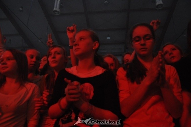 Światowe Dni Młodzieży: Koncert Maleo Reggae Rockers [31.III.2012] - zdjęcie #23 - eOstroleka.pl