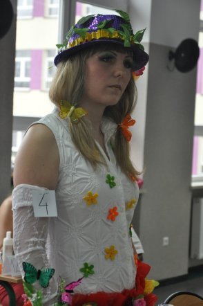 I Szkolny Konkurs Makijażu Cztery pory roku w ZSZ 2 [31.III.2012] - zdjęcie #23 - eOstroleka.pl