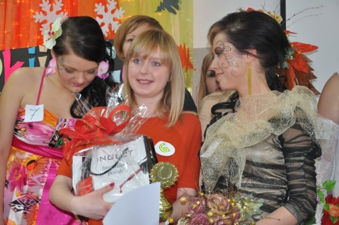 I Szkolny Konkurs Makijażu Cztery pory roku w ZSZ 2 [31.III.2012] - zdjęcie #8 - eOstroleka.pl