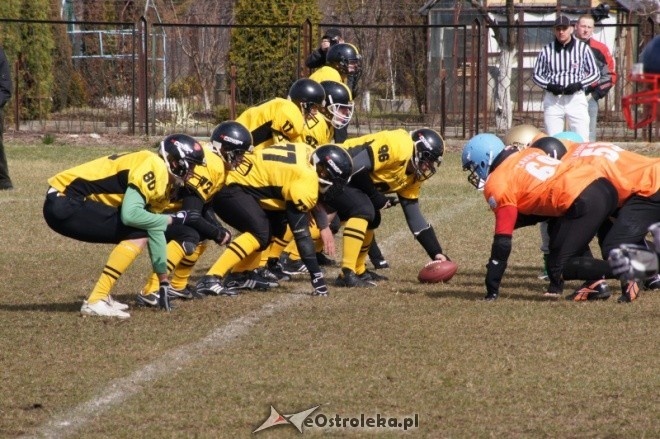 Pokazowy mecz Futbolu Amerykańskiego: Lowlanders Białystok - Lakers Olsztyn [1.04.2012] - zdjęcie #27 - eOstroleka.pl