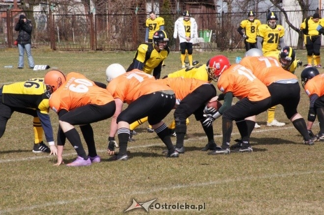 Pokazowy mecz Futbolu Amerykańskiego: Lowlanders Białystok - Lakers Olsztyn [1.04.2012] - zdjęcie #21 - eOstroleka.pl