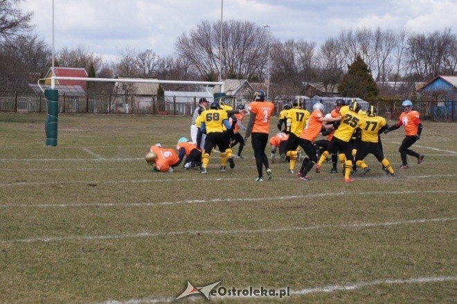 Pokazowy mecz Futbolu Amerykańskiego: Lowlanders Białystok - Lakers Olsztyn [1.04.2012] - zdjęcie #14 - eOstroleka.pl