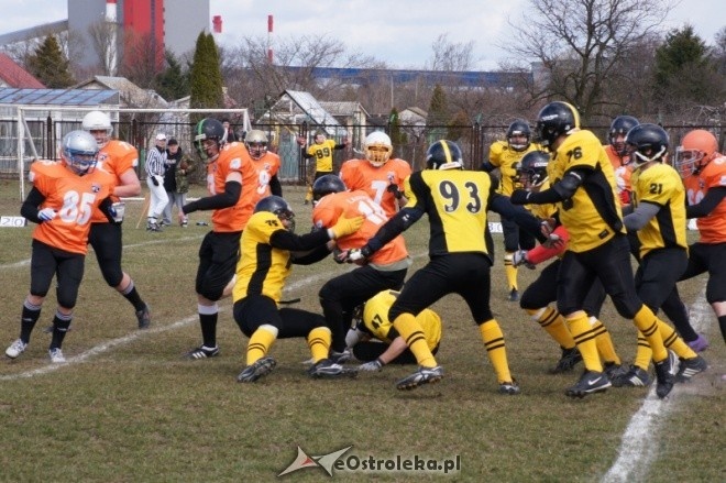 Pokazowy mecz Futbolu Amerykańskiego: Lowlanders Białystok - Lakers Olsztyn [1.04.2012] - zdjęcie #12 - eOstroleka.pl