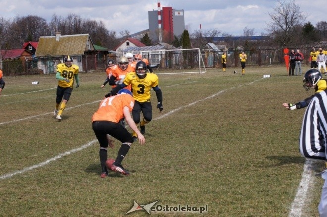 Pokazowy mecz Futbolu Amerykańskiego: Lowlanders Białystok - Lakers Olsztyn [1.04.2012] - zdjęcie #8 - eOstroleka.pl