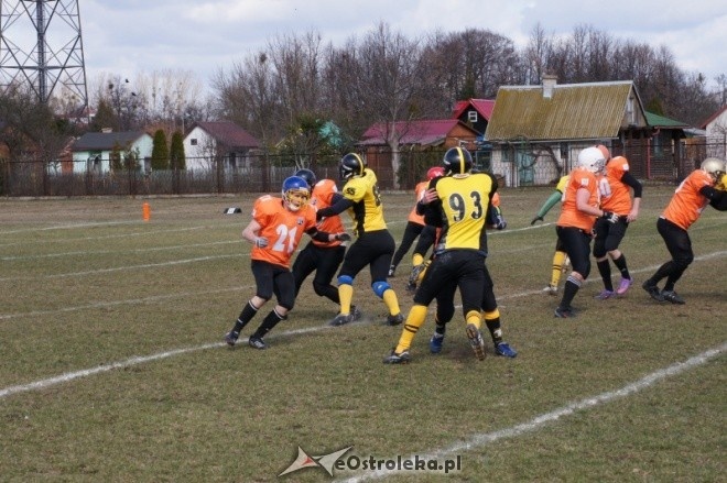 Pokazowy mecz Futbolu Amerykańskiego: Lowlanders Białystok - Lakers Olsztyn [1.04.2012] - zdjęcie #1 - eOstroleka.pl