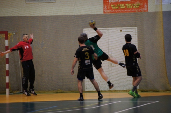 Trójka Ostrołęka - Włókniarz Konstantynów Łódzki 34:18 [1.04.2012] - zdjęcie #27 - eOstroleka.pl