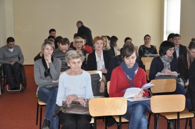 Uczyli o wolonariacie w ostrołęckim WSAP [2.IV.2012] - zdjęcie #3 - eOstroleka.pl