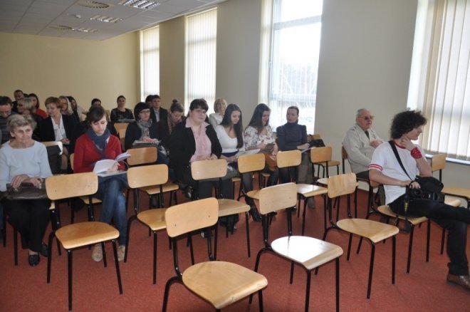 Uczyli o wolonariacie w ostrołęckim WSAP [2.IV.2012] - zdjęcie #19 - eOstroleka.pl