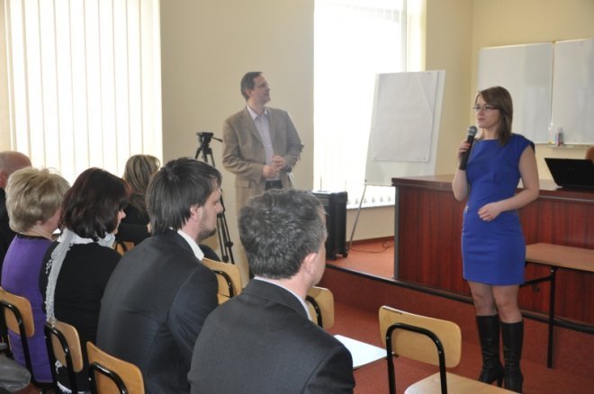 Uczyli o wolonariacie w ostrołęckim WSAP [2.IV.2012] - zdjęcie #13 - eOstroleka.pl